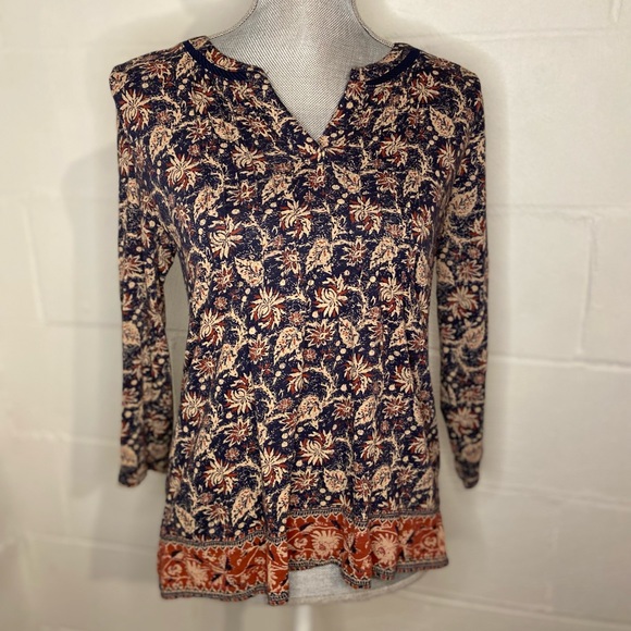 ⭐️Lucky Brand 3/4 length sleeve Notched-collar Boho v-neck Top size Small - Picture 1 of 6